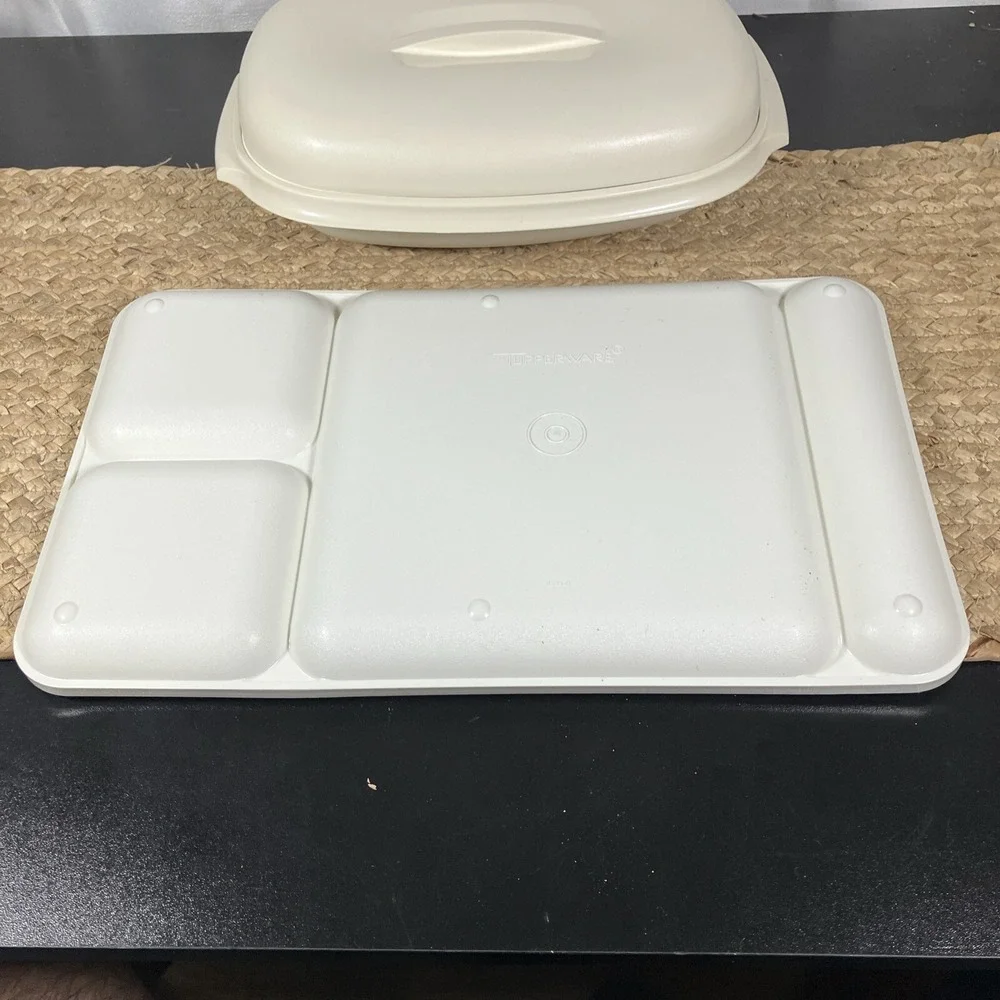 Vintage Tupperware Ivory Vegetable Microwave Steamer And Dining Tray